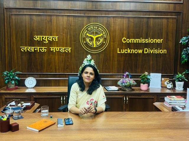 रिलीव हुईं लखनऊ कमिश्नर रोशन जैकब, उदास दिखे अधिकारी the coverage
