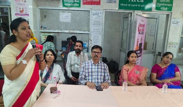 सर्वाइकल-व-ब्रेस्ट-कैंसर-के-प्रति-स्वयं-जागरूक-हो-महिलाएं-
