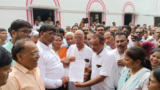 Teachers Protest against TET 1