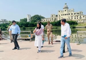 रिलीव हुईं लखनऊ कमिश्नर रोशन जैकब, उदास दिखे अधिकारी thecoverage