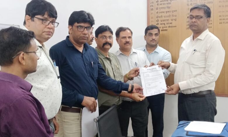 Raebareli basic education BEO DM