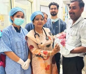 15 साल बाद घर में गूंजी किलकारी, IVF से बच्ची का जन्म