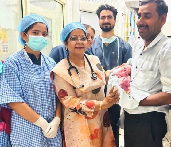 15 साल बाद घर में गूंजी किलकारी, IVF से बच्ची का जन्म