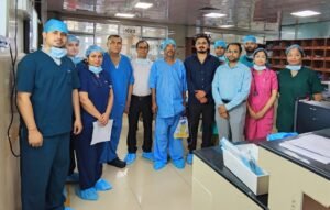 SGPGI: 1.2 लीटर गाढ़ा मवाद, पूरी तरह पिचका फेफड़ा, डॉक्‍टर्स ने VATS सर्जरी की सहायता से मरीज को दी नई जिंदगी