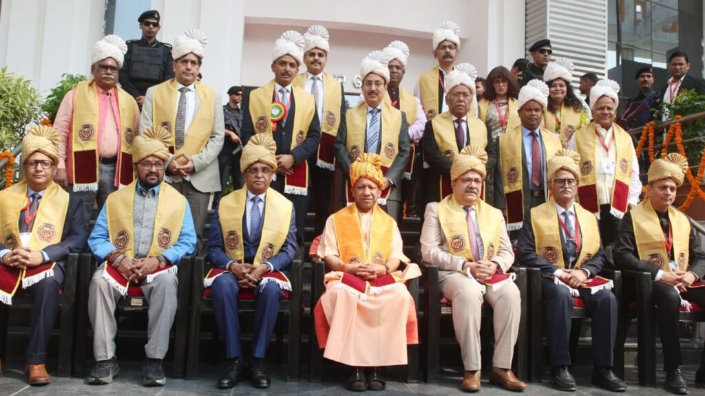 यूपी 'रूल ऑफ माफिया' से मुक्त, अब 'रूल ऑफ लॉ' का दौर; RMNLU दीक्षांत समारोह में बोले सीएम योगी- अन्याय पर चुप रहना विकल्प नहीं