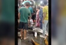 कोलकाता के दुर्गा पूजा पंडाल में भारी भगदड़: 19 श्रद्धालुओं की मौत, 25 से अधिक घायल; 12 आयोजक हिरासत में, मुआवजे का ऐलान