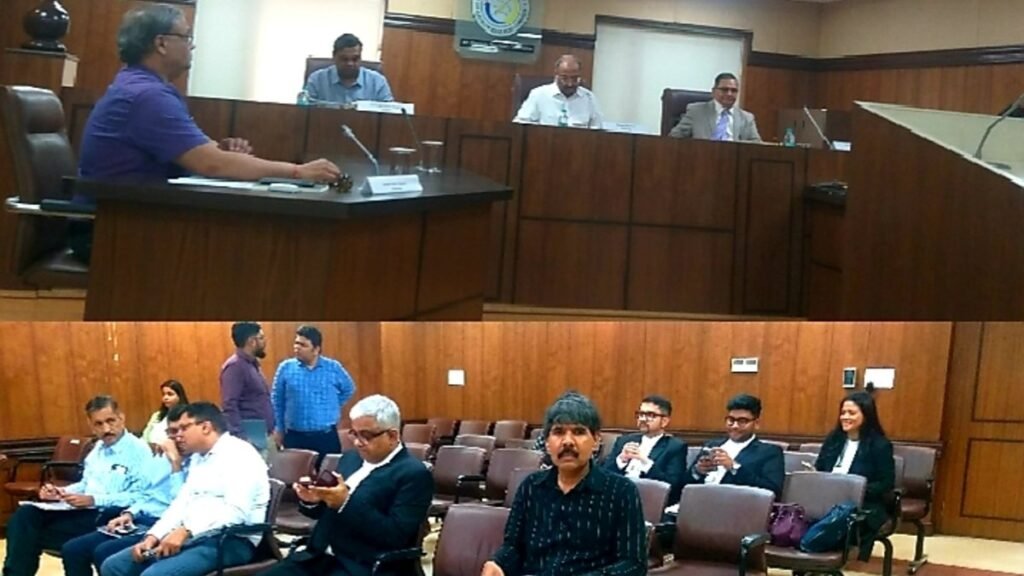 नोएडा डेटा सेंटर में अडानी को बिजली लाइसेंस देने का विरोध