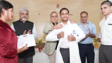 सफेद कोट पहन ली डॉक्टर धर्म निभाने की शपथ