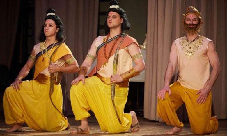 श्रीराम के स्वागत में मास्को तैयार, रामायण के पात्रों के वस्त्र दिल्ली के चांदनी चौक से खरीदकर ले गए रूस