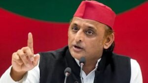 वोटर लिस्ट में 2341 जगह ‘सुनीता पत्नी राजेश’, अखिलेश ने उठाए सवाल