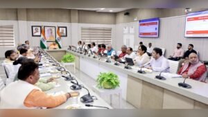 UP News: शिक्षा कर्मियों को कैशलेस इलाज, रोबोटिक्स पार्क, 4 लिंक एक्सप्रेसवे सहित 22 प्रस्‍तावों को मंजूरी